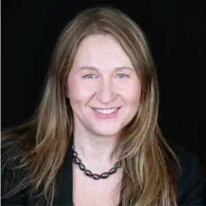 Alesya Courtnage